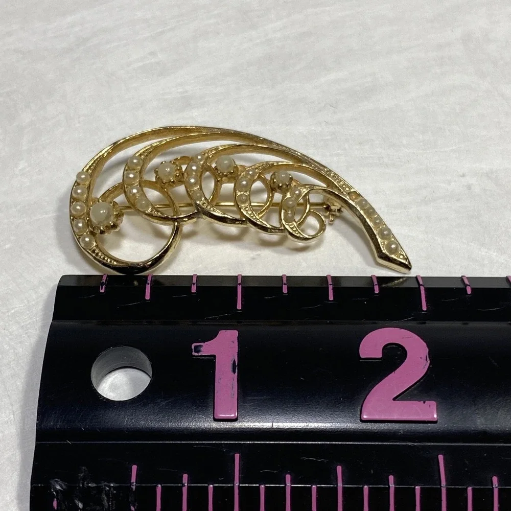 Vintage Faux Pearl Brooch Gold Tone Branch